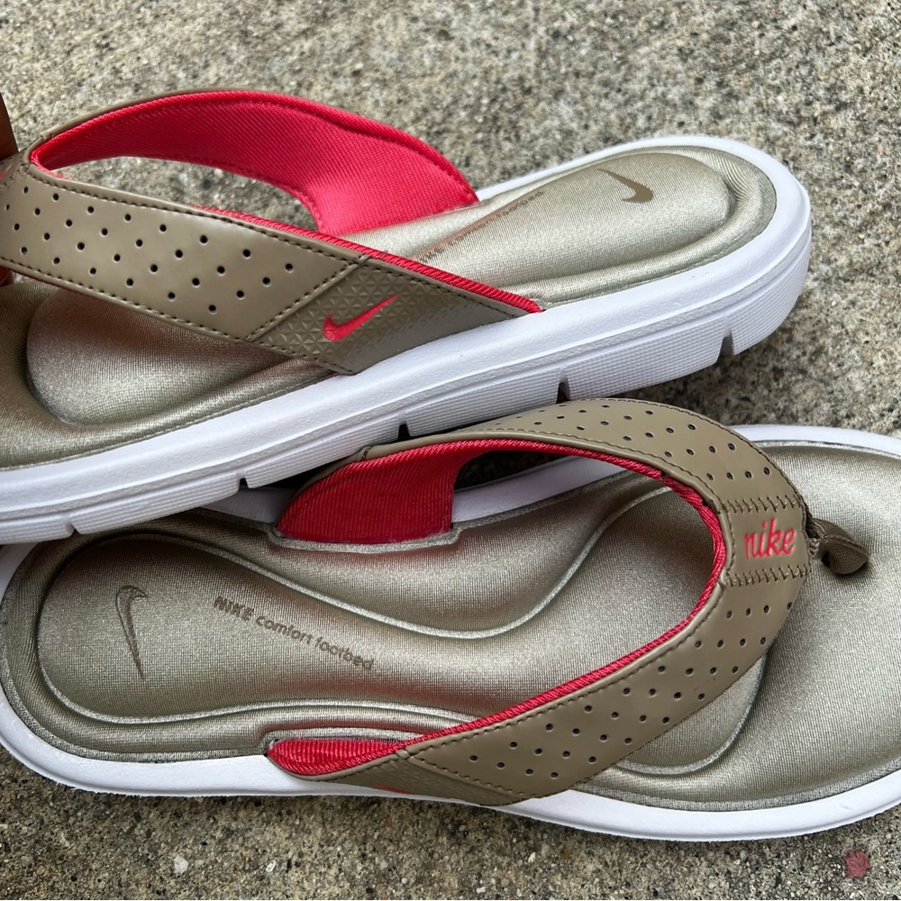 WMNS NIKE COMFORT THONG LIGHT PINK MAGENTA MEDIUM TAN GREY WHITES CORAL FOOTBED - Picture 13 of 14